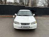 Toyota Camry 2001 годаүшін3 600 000 тг. в Есик