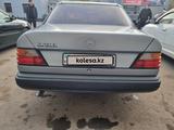 Mercedes-Benz E 230 1988 года за 1 100 000 тг. в Астана – фото 4