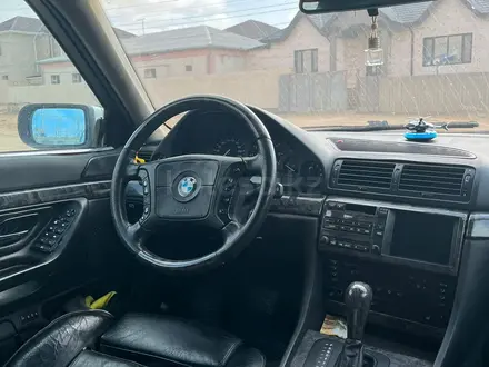 BMW 740 1996 года за 2 500 000 тг. в Актау