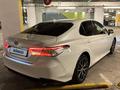 Toyota Camry 2021 годаfor16 800 000 тг. в Алматы – фото 9