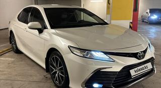 Toyota Camry 2021 года за 16 800 000 тг. в Алматы