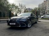 Lexus ES 300h 2022 года за 25 000 000 тг. в Астана