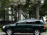 Toyota Highlander 2001 года за 6 300 000 тг. в Алматы – фото 2