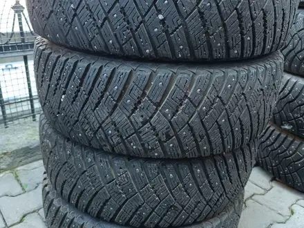 Шины Goodyear Ultra Grip 215/60 R17 за 120 000 тг. в Алматы