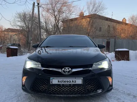 Toyota Camry 2015 года за 10 500 000 тг. в Караганда