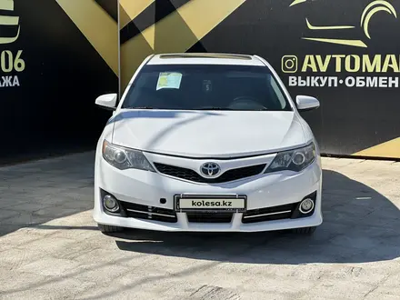 Toyota Camry 2012 года за 7 900 000 тг. в Атырау – фото 2