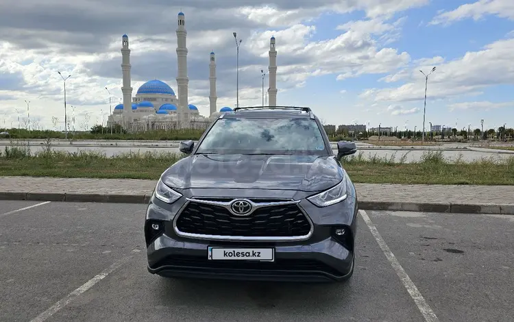Toyota Highlander 2021 года за 25 000 000 тг. в Астана