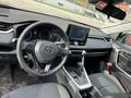 Toyota RAV4 2022 годаfor14 900 000 тг. в Атырау – фото 4