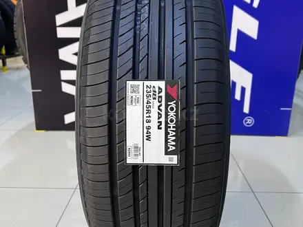 Yokohama Advan dB v552 235/45 R18 94W за 67 400 тг. в Алматы