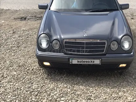 Mercedes-Benz E 200 1996 года за 3 000 000 тг. в Тараз – фото 4