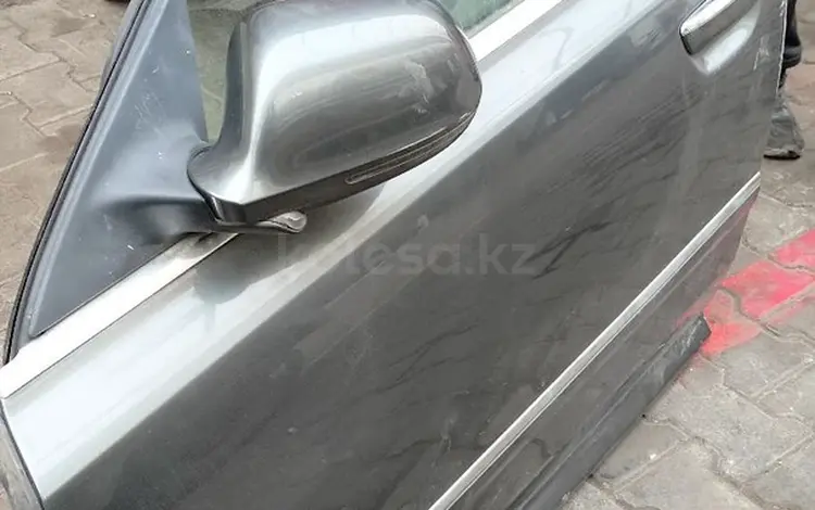Audi a8 двери за 45 000 тг. в Алматы