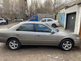 Toyota Camry 1999 года за 3 500 000 тг. в Караганда – фото 2