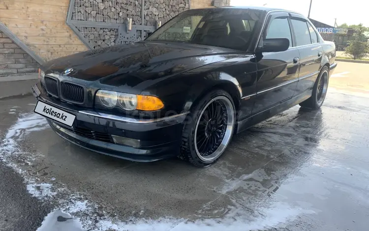 BMW 740 1995 года за 4 500 000 тг. в Алматы