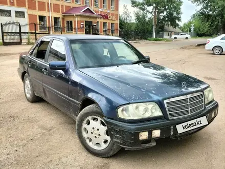 Mercedes-Benz C 180 1994 года за 1 000 000 тг. в Астана