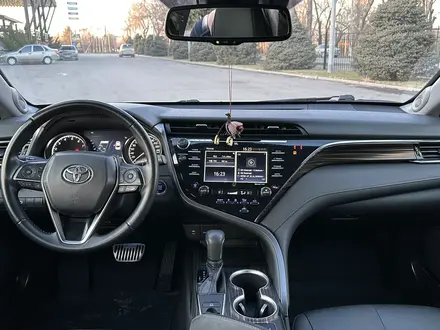 Toyota Camry 2020 года за 13 850 000 тг. в Тараз – фото 16