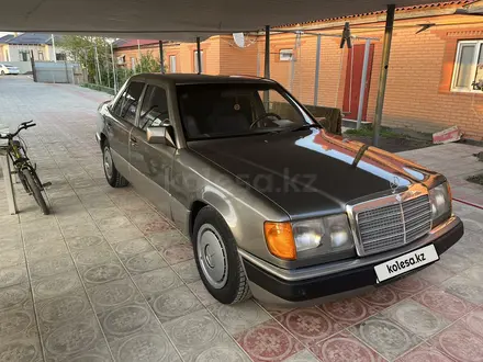 Mercedes-Benz E 230 1991 года за 2 300 000 тг. в Атырау