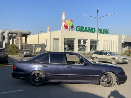 Mercedes-Benz E 430 1998 года за 4 200 000 тг. в Алматы – фото 5