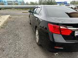 Toyota Camry 2013 годаүшін8 700 000 тг. в Астана – фото 2