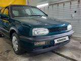 Volkswagen Golf 1993 годаүшін1 650 000 тг. в Шымкент