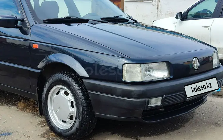 Volkswagen Passat 1993 годаүшін2 250 000 тг. в Петропавловск
