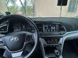 Hyundai Elantra 2017 года за 5 400 000 тг. в Актобе – фото 2