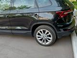 Skoda Karoq 2024 года за 12 900 000 тг. в Караганда – фото 2