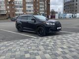 Toyota Highlander 2016 года за 16 000 000 тг. в Усть-Каменогорск – фото 2