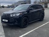 Toyota Highlander 2016 года за 16 000 000 тг. в Усть-Каменогорск