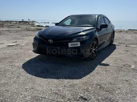 Toyota Camry 2018 года за 8 700 000 тг. в Актау – фото 10