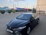 Toyota Camry 2019 года за 14 000 000 тг. в Уральск