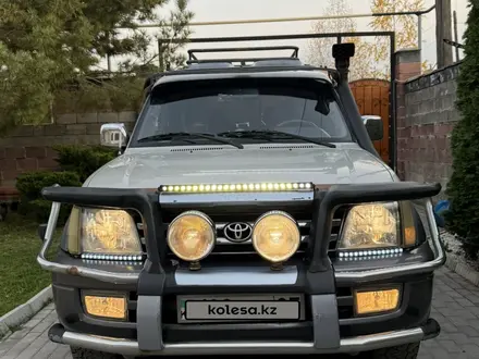 Toyota Land Cruiser Prado 2001 года за 7 300 000 тг. в Алматы – фото 12