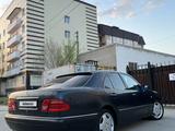 Mercedes-Benz E 200 1996 годаүшін2 450 000 тг. в Костанай – фото 5