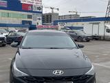 Hyundai Elantra 2022 года за 8 300 000 тг. в Алматы