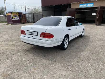 Mercedes-Benz E 230 1996 годаүшін2 500 000 тг. в Тараз – фото 4