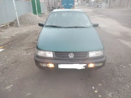 Volkswagen Passat 1994 года за 1 000 000 тг. в Жаркент – фото 2
