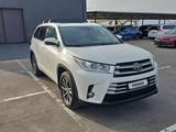 Toyota Highlander 2018 года за 14 500 000 тг. в Алматы