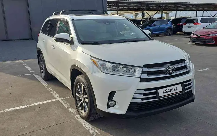 Toyota Highlander 2018 года за 14 500 000 тг. в Алматы