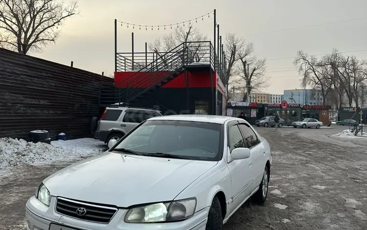 Toyota Camry 2000 годаүшін3 000 000 тг. в Алматы