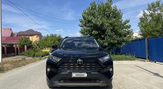 Toyota RAV4 2019 года за 12 000 000 тг. в Атырау