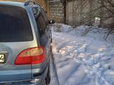 Ford Galaxy 2001 года за 2 300 000 тг. в Актобе – фото 2