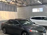 Toyota Camry 2013 годаfor6 000 000 тг. в Жанаозен