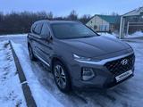 Hyundai Santa Fe 2019 года за 13 300 000 тг. в Уральск – фото 3