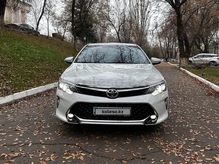 Toyota Camry 2017 года за 14 300 000 тг. в Тараз – фото 3