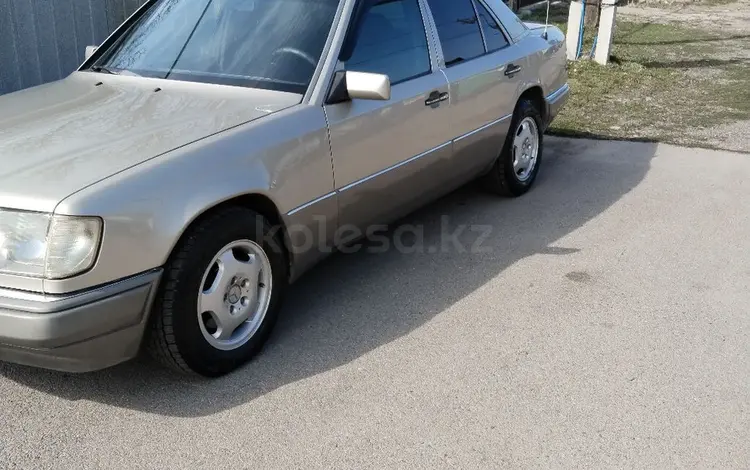 Mercedes-Benz E 220 1993 годаүшін2 600 000 тг. в Алматы