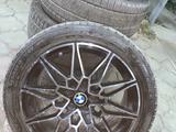 Комплект зимних колёс BMW (диски + резина) за 230 000 тг. в Алматы