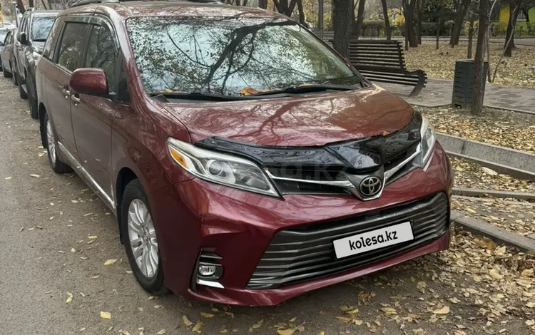 Toyota Sienna 2017 годаүшін14 200 000 тг. в Алматы