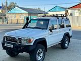 Toyota Land Cruiser 2013 года за 18 500 000 тг. в Актобе – фото 2
