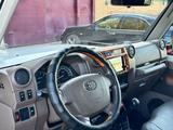 Toyota Land Cruiser 2013 года за 18 500 000 тг. в Актобе – фото 5