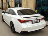 Toyota Avalon 2019 года за 11 400 000 тг. в Актау – фото 3