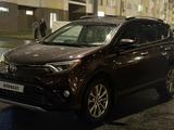 Toyota RAV4 2018 годаүшін11 000 000 тг. в Астана – фото 3